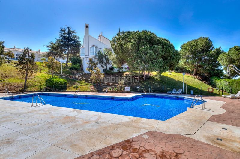 Foto 07d43261-954c-454e-9c5e-b742fcc5cb6f. Casa adossada amb calefacció piscina a Calahonda Mijas