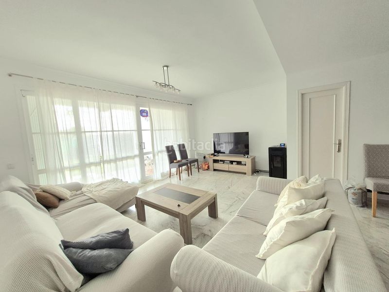 Foto 33a3d902-d4c6-4837-9445-bd9fca1021f1. Casa adossada amb calefacció piscina a Calahonda Mijas