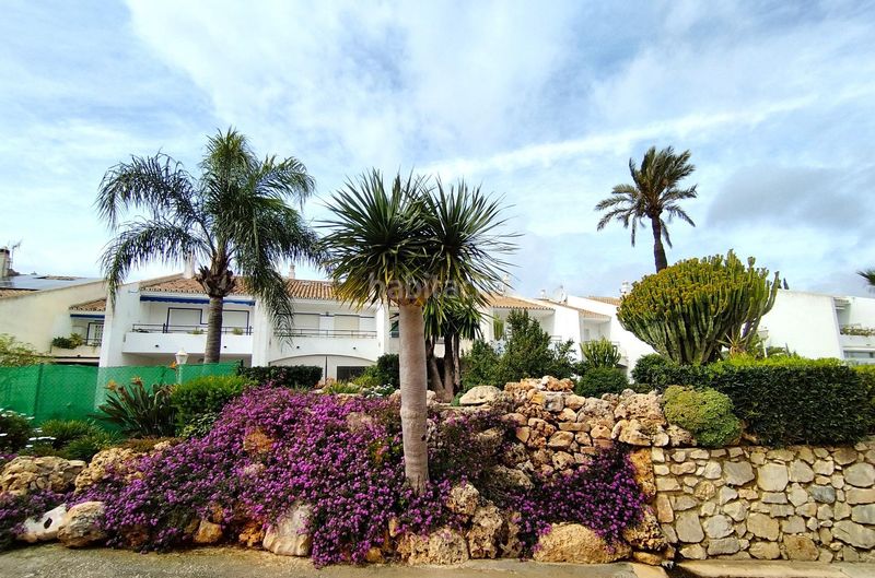 Foto cbdffa4a-7481-4d51-8005-dcdc4241a8f3. Casa adossada amb calefacció piscina a Calahonda Mijas