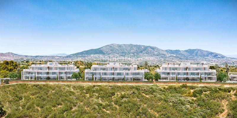 Foto 40daa195-3cbf-4fd5-ad8b-f458a1a590e5. Apartament amb aparcament piscina a La Mairena Ojén