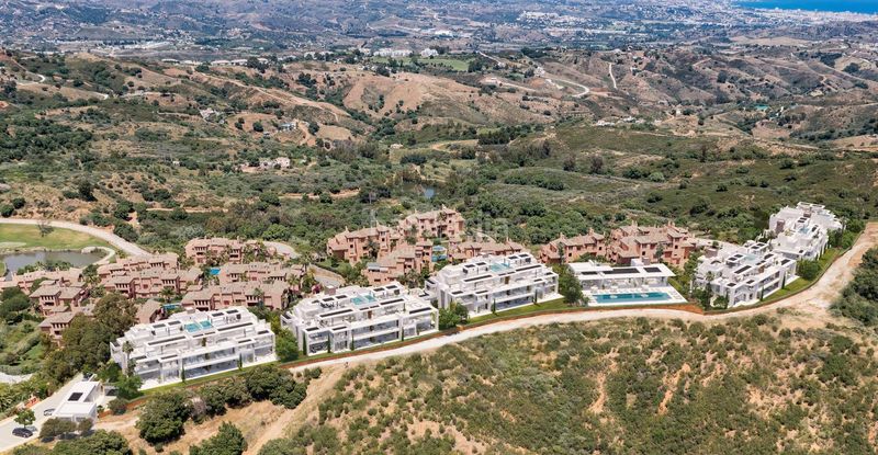 Foto a536d864-a879-496a-9ac2-b6bdad06a158. Apartament amb aparcament piscina a La Mairena Ojén