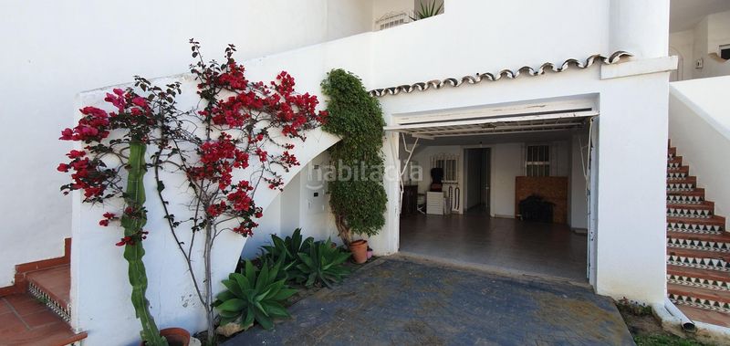 Foto 1726df3a-8fa0-4ace-8665-f8a324eabd86. Casa adossada amb piscina a Calahonda Mijas