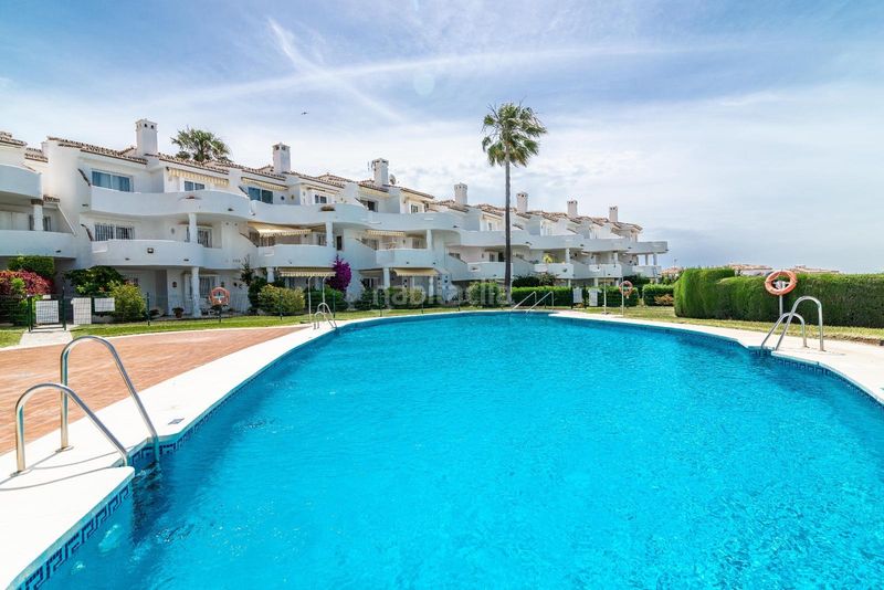 Foto 889562bb-f856-4a9f-a74c-2c4c099587e4. Casa adossada amb piscina a Calahonda Mijas