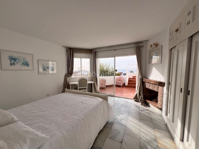 Foto b5604ac8-e2a7-4b03-ac9b-e31c3c96a433. Casa adossada amb piscina a Calahonda Mijas