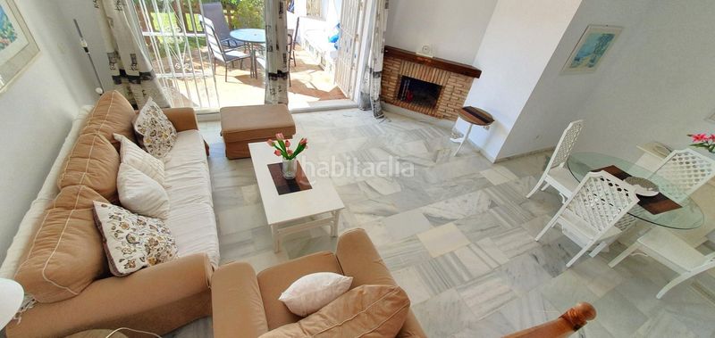 Foto bbef61fa-e4a7-410e-b638-7c559915f263. Casa adossada amb piscina a Calahonda Mijas
