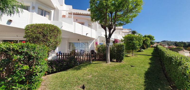 Foto c815ea2e-582d-47f0-92cd-f350830b2a34. Casa adossada amb piscina a Calahonda Mijas