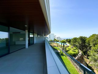 Appartement in El Higuerón. Espectacular ático de 3 dormitorios con vistas panorámicas al ma