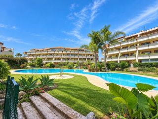 Apartament  Green hills. Vida mediterránea en su máximo esplendor  elegante vivienda con