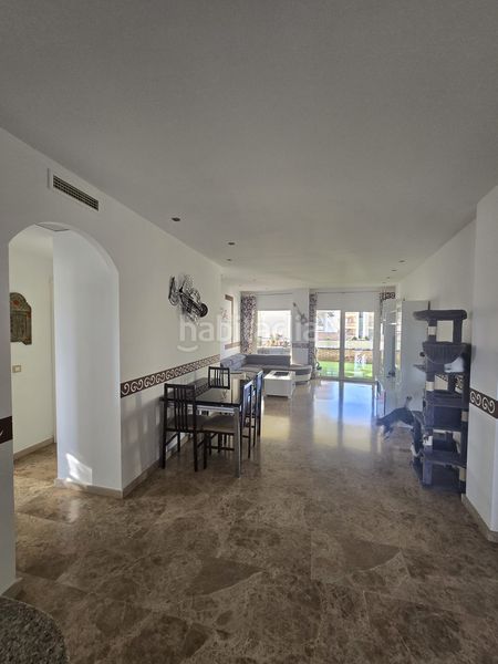 Foto a98914e4-75c9-462b-a825-cead57e57f80. Apartamento en green hills vida mediterránea en su máximo esplendor elegante vivienda con terraza y piscina en Riviera del Solen mediterranean living at its en Mijas