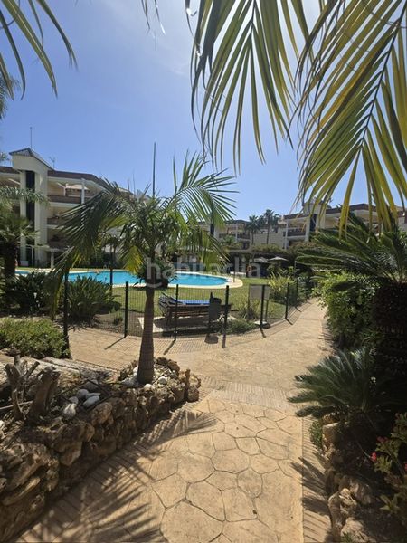 Foto ee99dd46-077f-44fa-bda5-497847d9ef28. Apartamento en green hills vida mediterránea en su máximo esplendor elegante vivienda con terraza y piscina en Riviera del Solen mediterranean living at its en Mijas