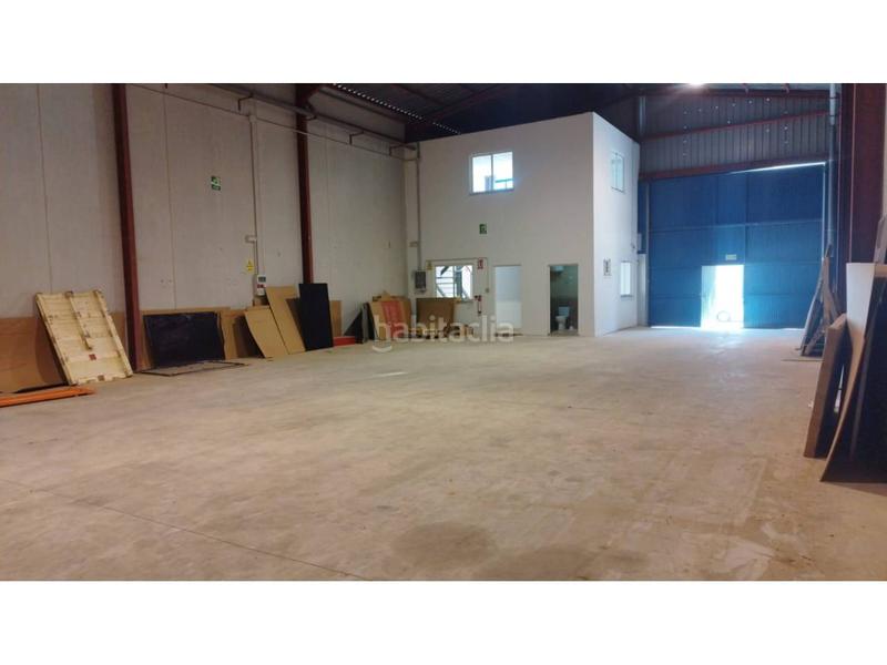 Foto b2f9296f-e3c5-468e-be13-5921fafbe8cb. Bâtiment à usage industriel dans dieciseis 33 dans Lorquí