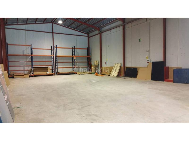 Foto ea209fa7-d7ba-47a8-8fcd-564a3488fbb3. Bâtiment à usage industriel dans dieciseis 33 dans Lorquí