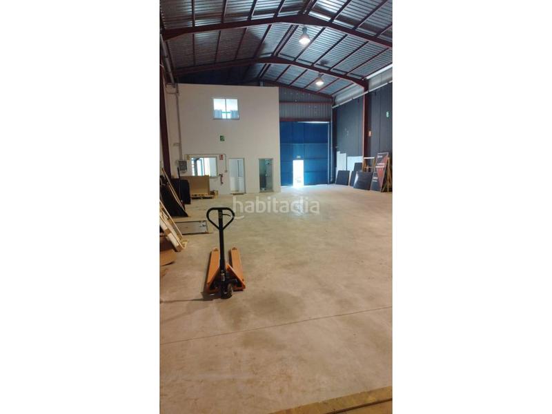 Foto eaf9bbe0-0478-44ed-8afd-159d359b5a28. Bâtiment à usage industriel dans dieciseis 33 dans Lorquí