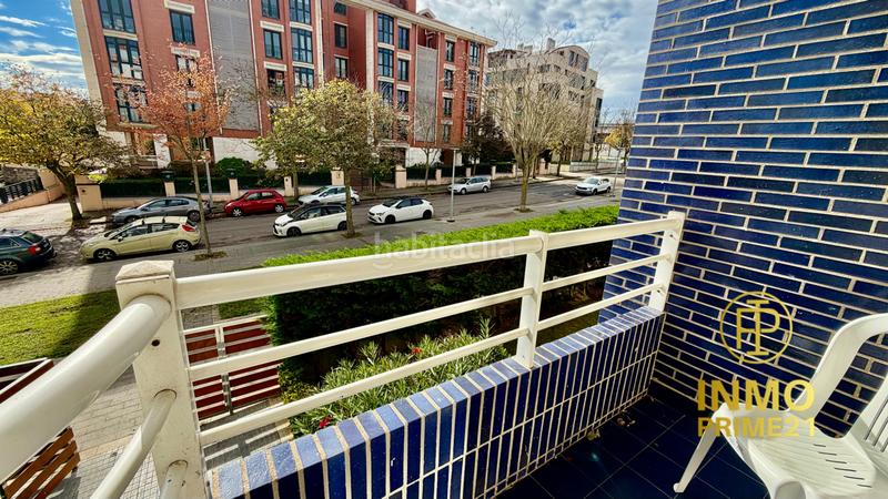 Foto 3016b115-636f-4784-be39-2870b0b5b8b8. Pis a Santander - cl arsenio odriozola 7 a Valdenoja Santander