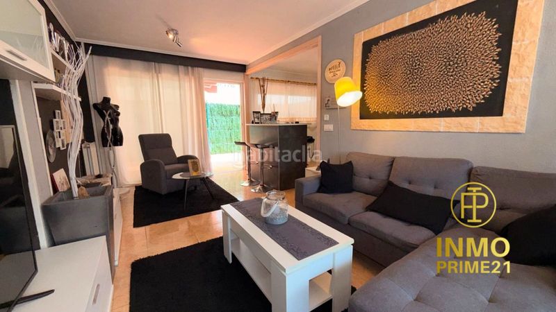 Foto 3b1b3a8e-d56e-4cb3-b0bb-417b1a6caf6b. Casa adossada a Tanos - calle fernandez vallejo a Torrelavega