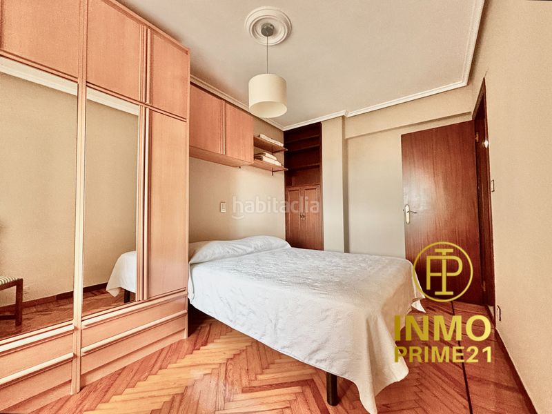 Foto 4eb6ef05-bebc-4465-a067-54eee15a0140. Rent flat with heating in Los Castros Santander