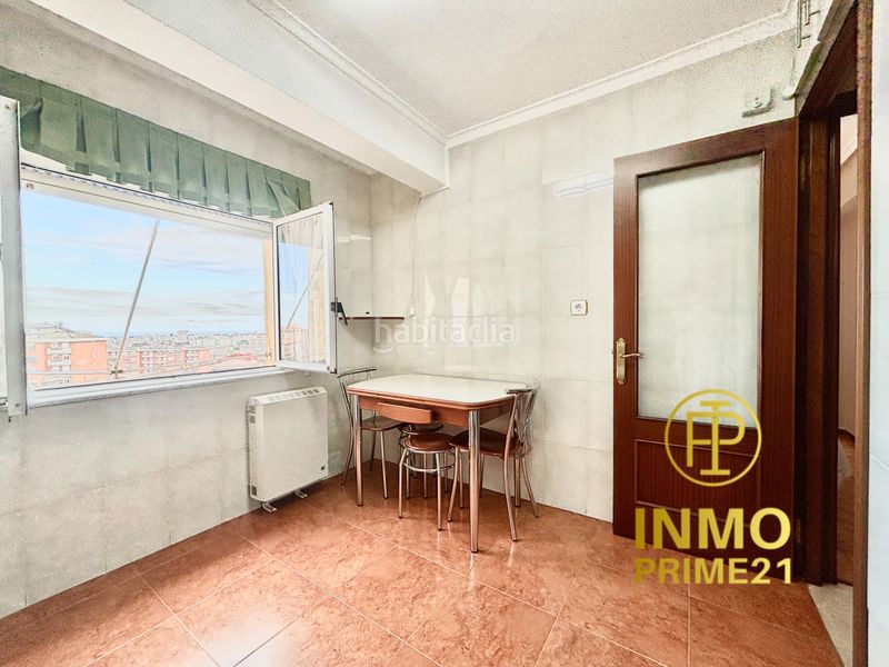 Foto 852c36bb-d5ca-442e-ab51-754ff4901e88. Rent flat with heating in Los Castros Santander