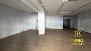 Lloguer Local Comercial a Cuatro Caminos. Local comercial en alquiler en floranesvaldecilla, santander