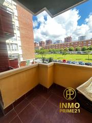 Pis  Santander - av deporte 3. Piso en venta de 4 dormitorios y dos baños con ascensor en santa