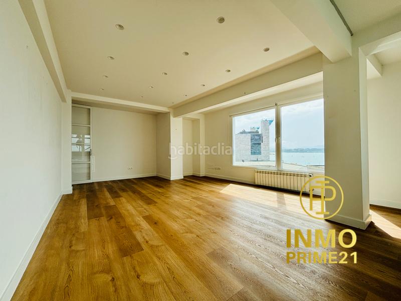 Foto a514af5c-291b-45ea-a608-cfb9cd09f716. Alquiler piso en Santander - castelar 45 vive en puertochico, ! alquiler de luminoso piso de 100 m con vistas al mar en Santander