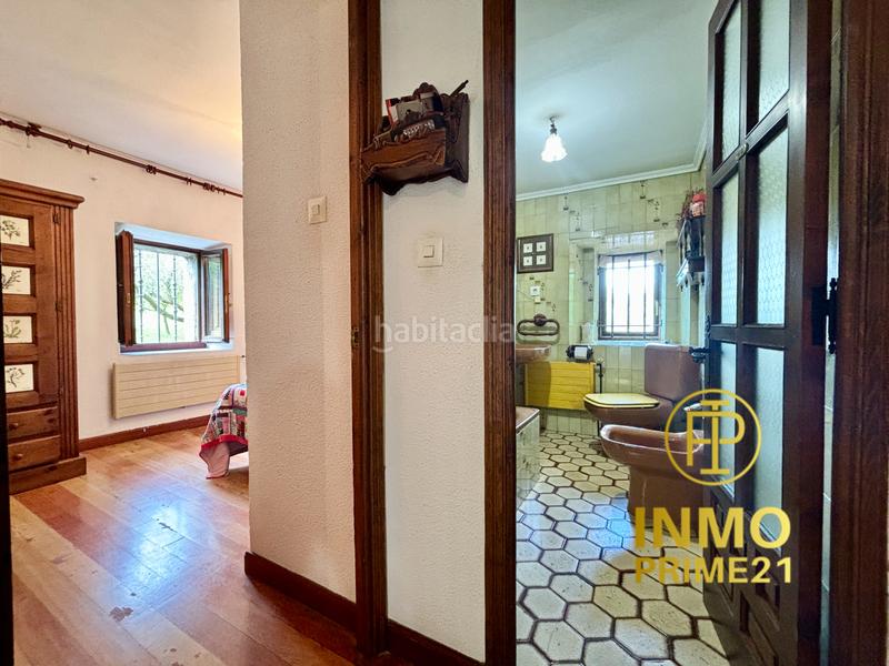 Foto e0c6a07a-c673-4000-9b1c-ff05a000214f. Casa amb calefacció aparcament a Ruesga
