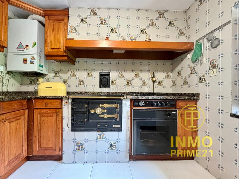 Foto f50e2263-99db-42c6-87d8-c809304184ce. Casa amb calefacció aparcament a Ruesga