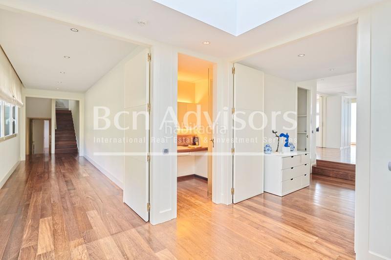 Foto d4351d84-6e9f-4f16-b4d9-8e9b0c14f12b. Xalet amb aparcament piscina a Sarrià Barcelona