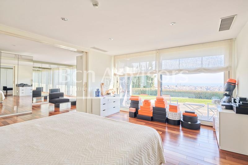 Foto d5489e74-e063-4629-a456-ac7130c45633. Xalet amb aparcament piscina a Sarrià Barcelona