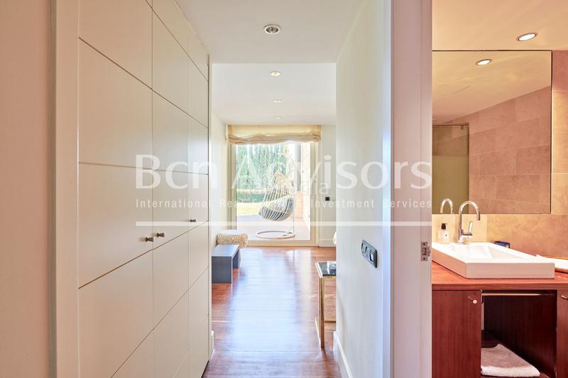 Foto e9c093d1-2f5d-4e0a-8bc7-1c54b4c3db5b. Xalet amb aparcament piscina a Sarrià Barcelona