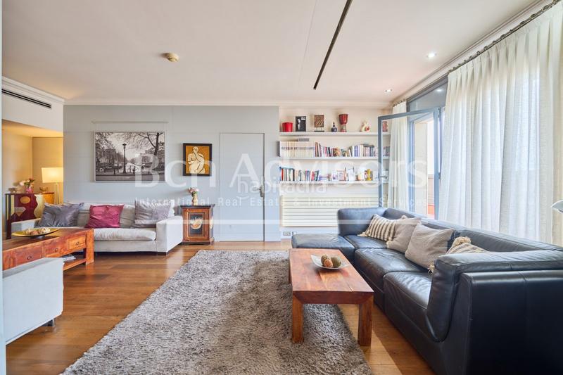 Foto 76905288-1d6b-4a00-bd9a-ef196b6588e0. Attique avec chauffage piscine dans Dreta de l´Eixample Barcelona