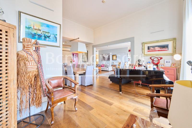 Foto a6bda045-ad22-4175-b236-277164c6f03a. Attique avec chauffage piscine dans Dreta de l´Eixample Barcelona