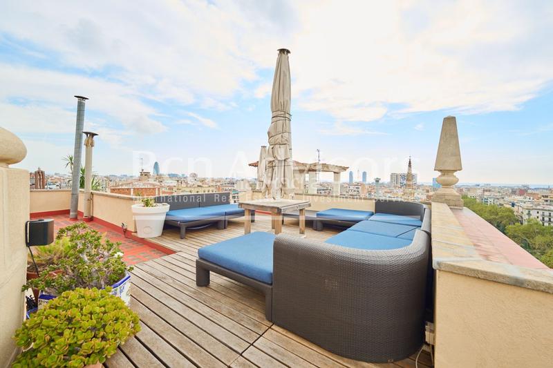 Foto e49fd8fe-2db4-4878-aa8f-2514dcaf7d53. Attique avec chauffage piscine dans Dreta de l´Eixample Barcelona