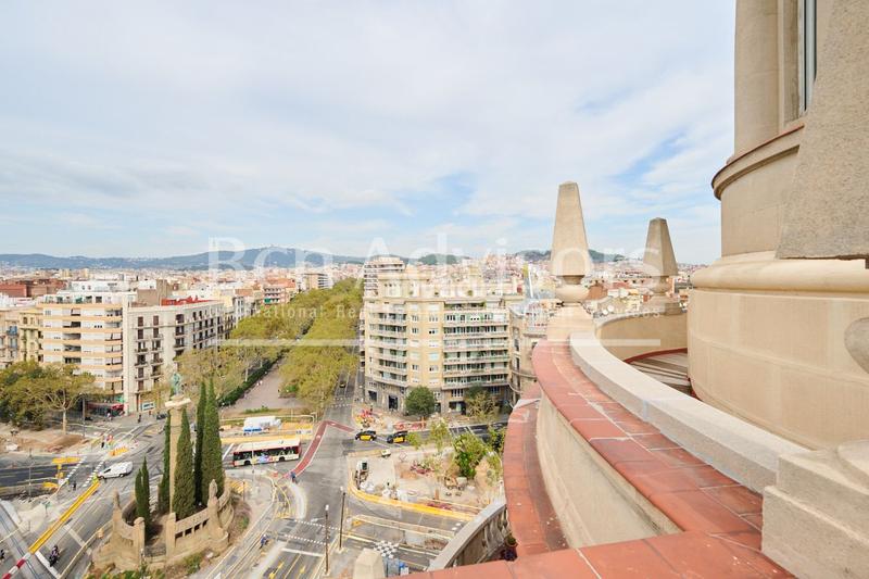 Foto f6d6c3f2-bf7b-4a6c-bf2b-897bf71f0950. Attique avec chauffage piscine dans Dreta de l´Eixample Barcelona