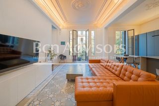 Pis a Dreta de l´Eixample. Impresionante piso modernista reformado en finca regia del quadr