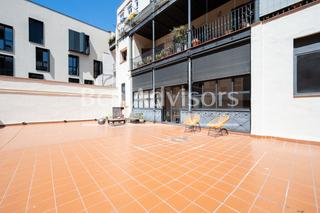 Piso  Carrer del carme. Amplio y maravilloso piso con gran terraza en el centro de barce