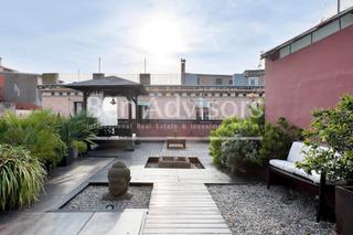 tic  Carrer dels banys nous. Excepcional tico dplex con gran terraza en el casco histrico