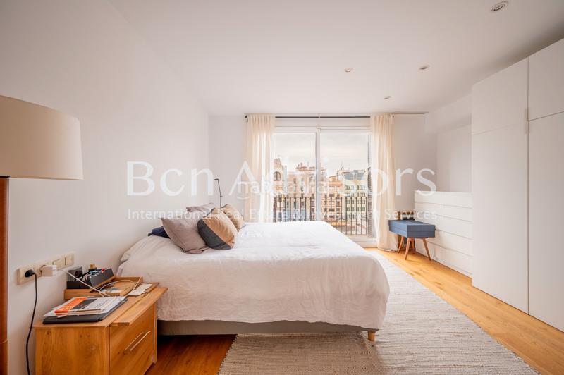 Foto 11d08f9d-857f-4e3d-9536-9e066754a0bf. Piso exclusiva propiedad reformada en finca modernista en rambla catalunya en Barcelona