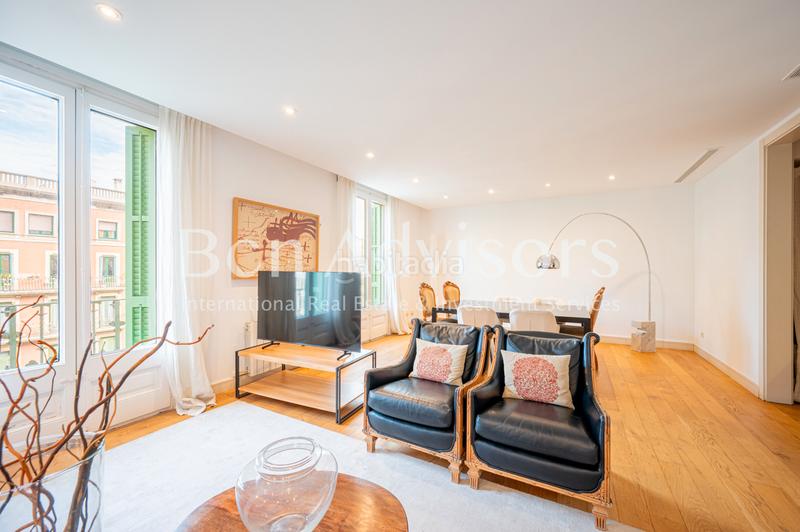 Foto 6bd0db4f-7155-4bed-83d7-7c7a033b79aa. Piso exclusiva propiedad reformada en finca modernista en rambla catalunya en Barcelona