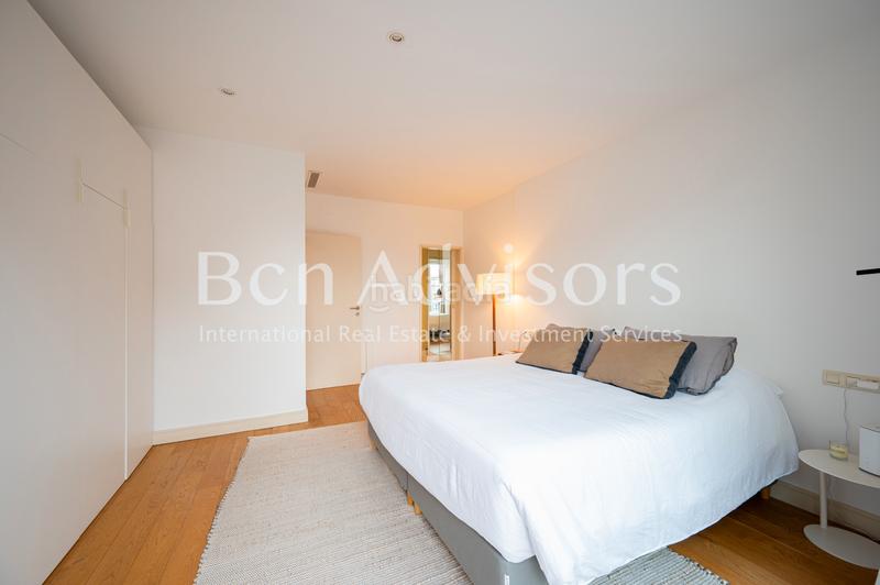 Foto c0dd3458-da26-42dd-9c11-145cfb0fa632. Piso exclusiva propiedad reformada en finca modernista en rambla catalunya en Barcelona