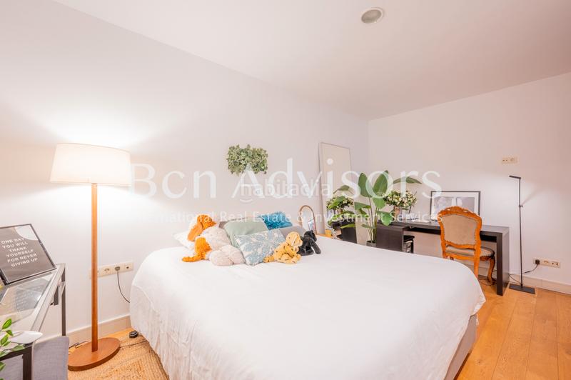 Foto cc52b0fe-93fc-48e3-9291-3c261feac0b0. Piso exclusiva propiedad reformada en finca modernista en rambla catalunya en Barcelona