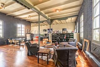 Location Attique  Passatge sert. Fantástico loft de diseño en el born.