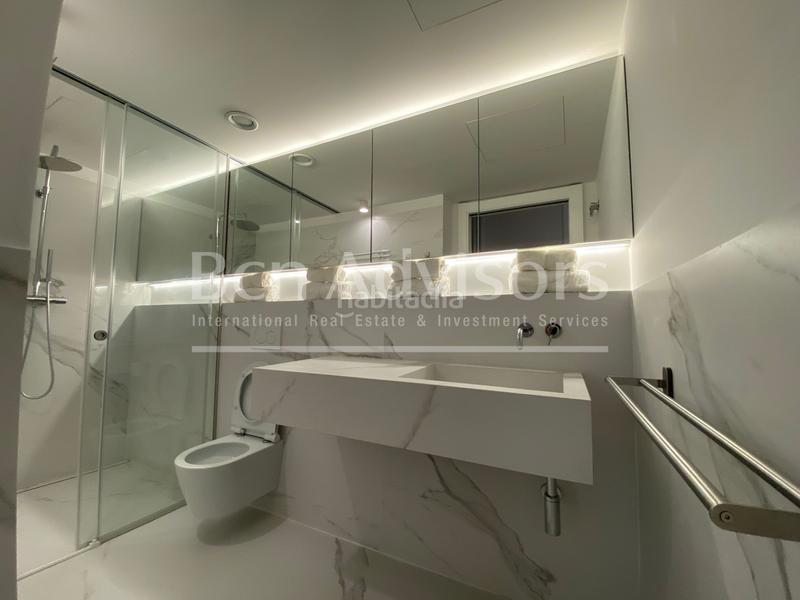 Foto 594bbea9-1e45-4564-a1be-e7aa7b46b98d. Etagenwohnung mit heizung in Raval Barcelona