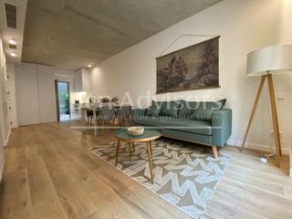 Piso  Carrer de valldonzella. Sensacional y acogedor piso con patio en el corazón de barcelona