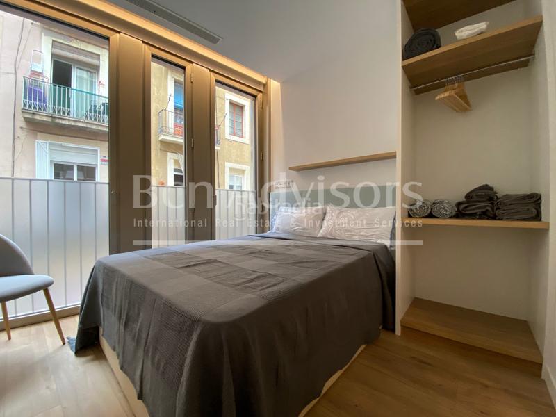 Foto a98442d6-75b2-4cb5-bf84-0fcac464f09e. Etagenwohnung mit heizung in Raval Barcelona