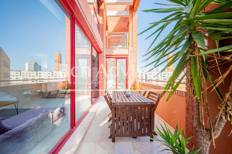 Foto d8fe680f-2231-41c5-a29c-b3f5d406a9cc. Piso magnífico dúplex con terrazas, parking y vistas al mar en diagonal mar. en Barcelona