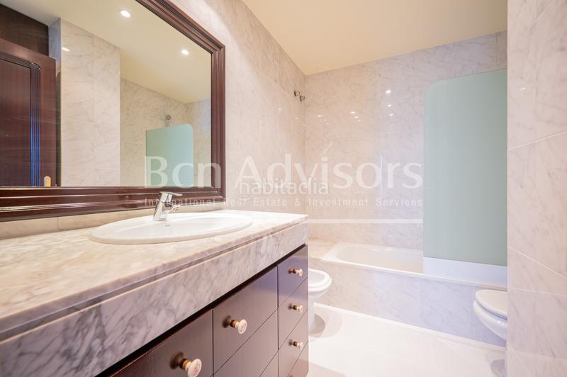 Foto 8ff5adff-1616-4e8b-a85c-fb08ab003ee8. Attico con riscaldamento parcheggio in Fort Pienc Barcelona