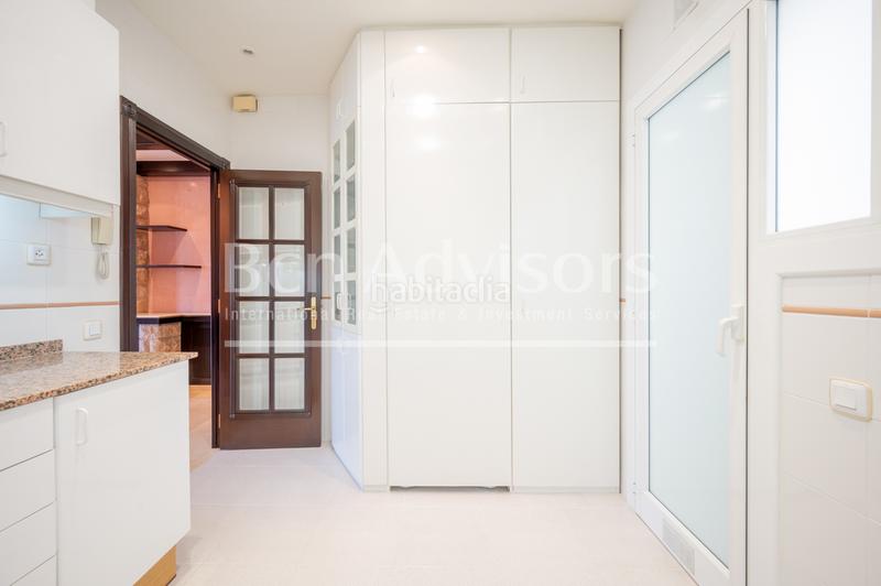 Foto c6b8d8f7-a96b-4fc7-86bf-2beabba38134. Attico con riscaldamento parcheggio in Fort Pienc Barcelona