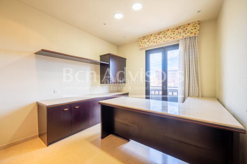 Foto fce4a677-8c21-4ea8-bebe-84c0a6ad9b17. Attico con riscaldamento parcheggio in Fort Pienc Barcelona