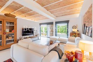 Casa a Sarrià. Impresionante casa con jardín y piscina en sarrià