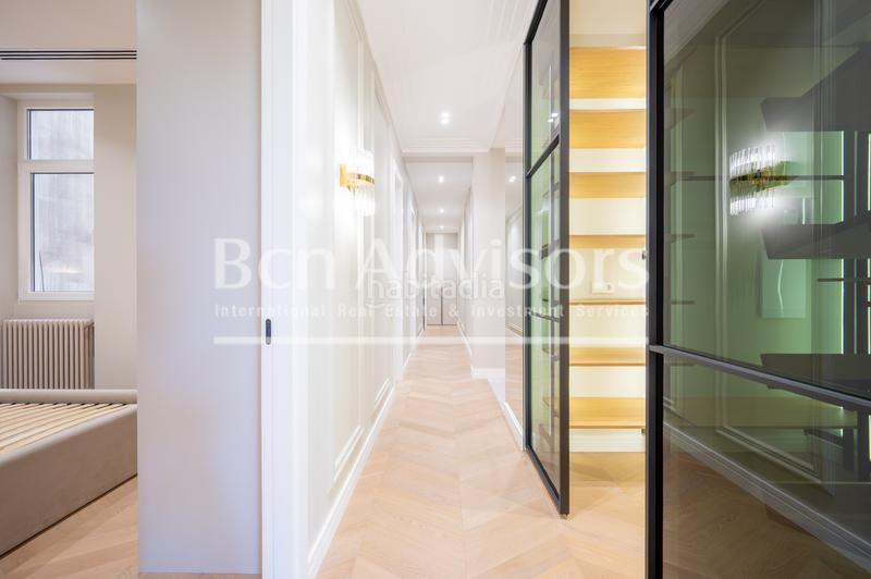 Foto 21c6a9d1-e621-45b4-b570-15f92c4daa40. Piso maravilloso piso reformado a estrenar en finca regia esquinera del eixample. en Barcelona
